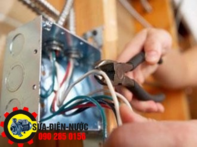 SỬA ĐIỆN BỊ CHẬP CÚP . NHẢY CB. CẦU DAO ĐIỆN . THAY APTOMAT BỊ CHÁY, RÒ RỈ ĐIẾN, HƯ...TẠI NHÀ GIÁ RẺ-CHẤT LƯỢNG 24/24 0902 850 156