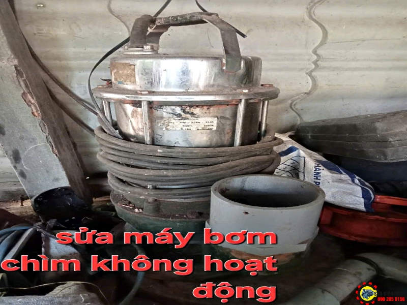 Thợ sửa máy bơm chìm tận nơi