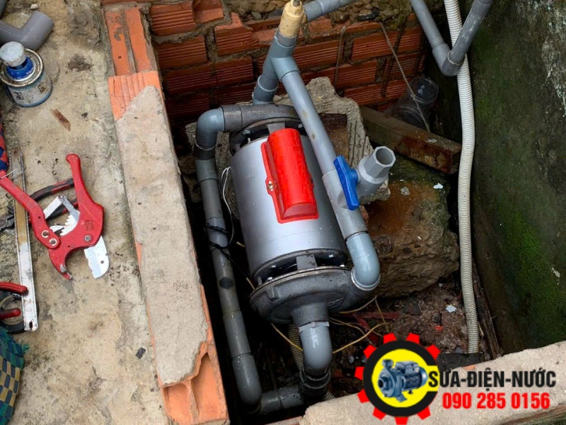 thợ sửa máy bơm nước giếng khoan tại Tp. HCM