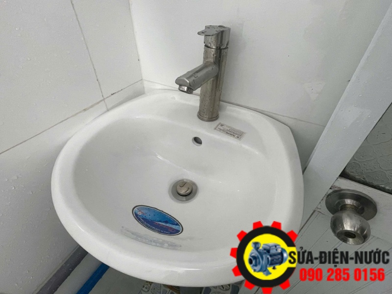 Sửa vòi nước chậu lavabo không ra nước, giá bao nhiêu?