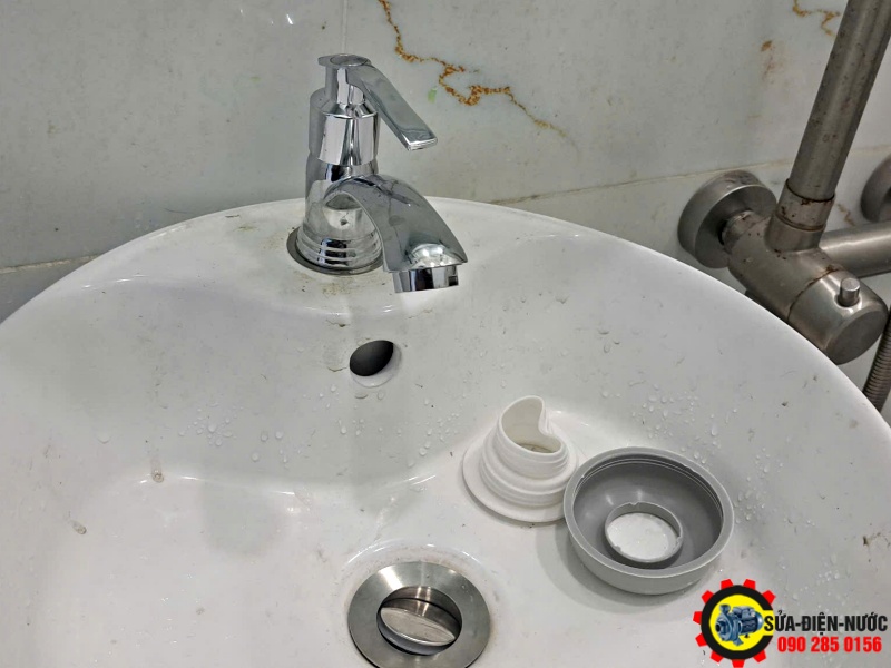 gọi thợ sửa vòi nước rò rỉ tại quận 4