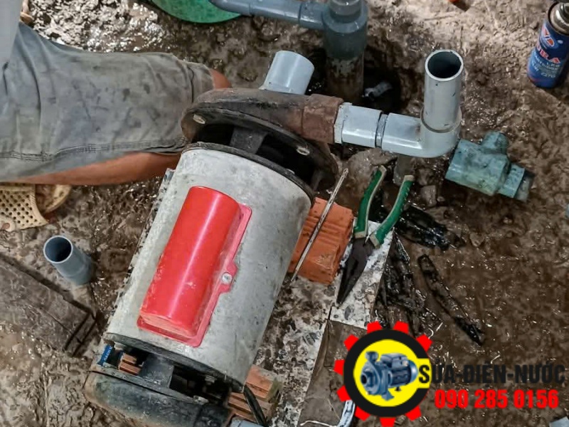 sửa máy bơm nước giếng khoan