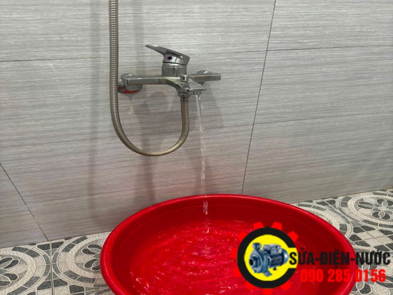 Nhân viên sửa nước tại quận Thủ Đức