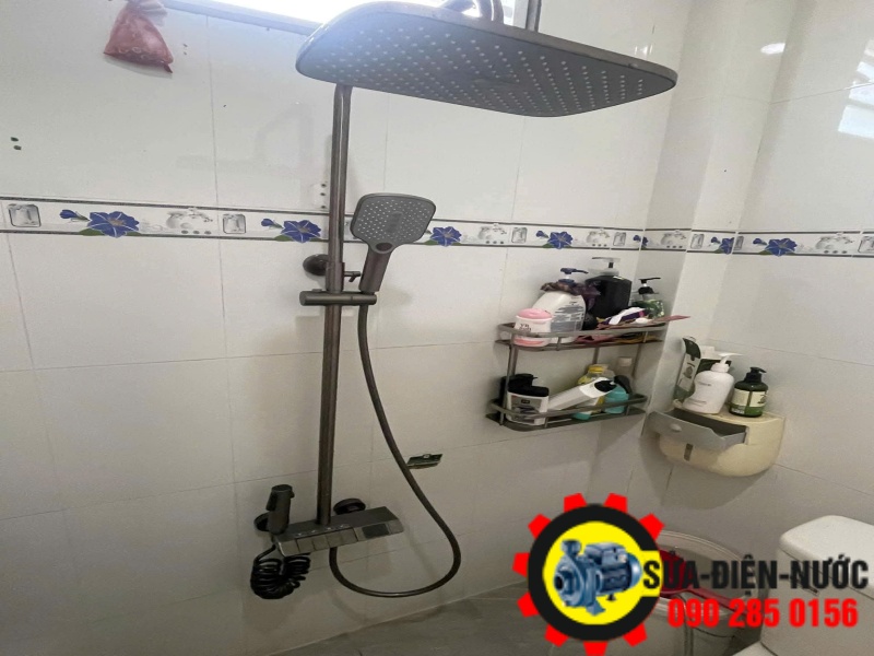Thay mới dây cấp vòi nước bị đứt. Gía bao nhiêu?