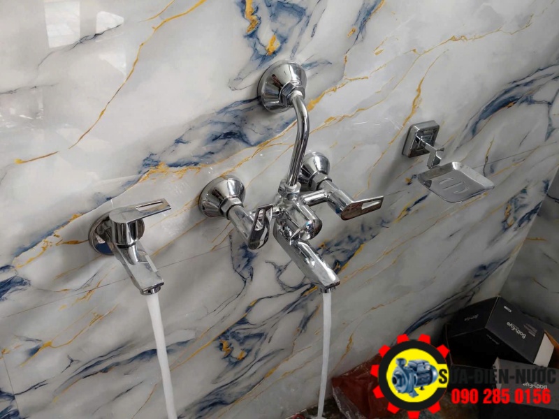 Chuyên mua bán, lắp đặt đầy đủ các loại vòi nước